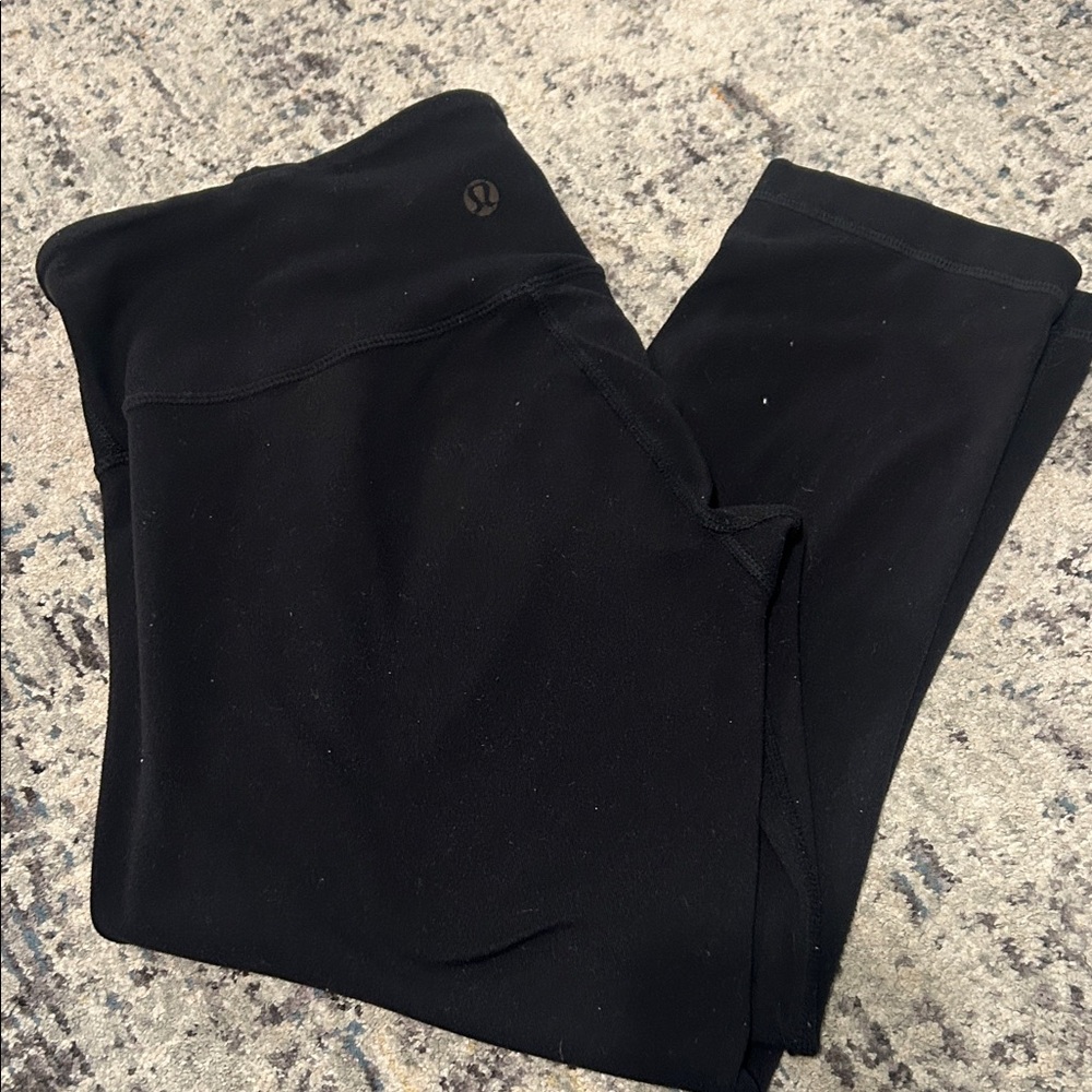 Lululemon Black Athletic Cropped Leggings-reversible